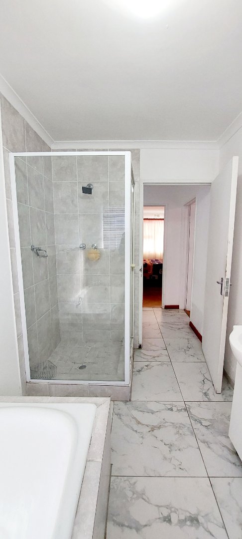 2 Bedroom Property for Sale in Clairewood Western Cape